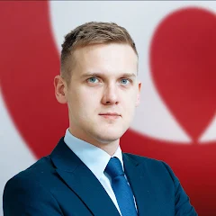 <strong> Konrad Lipski </strong><br> Kierownik projektów ds. efektywności energetycznej dla przemysłu